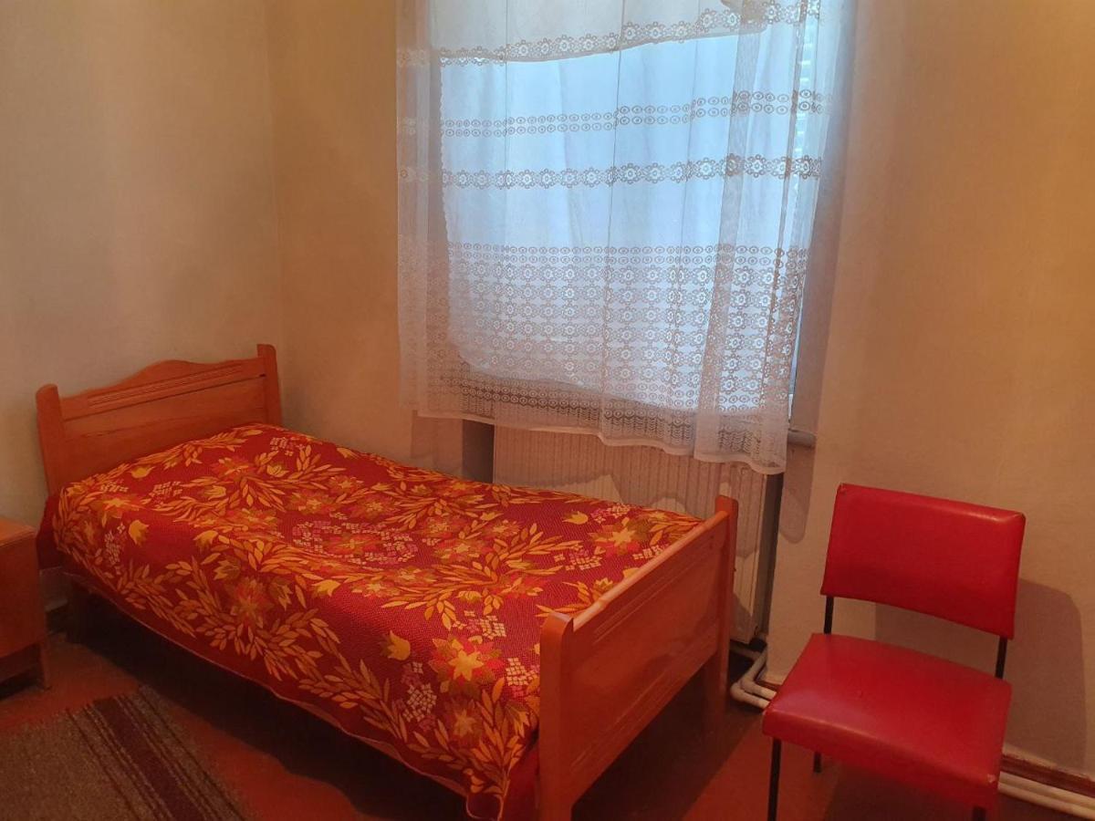 Firuza Hostel ボルジョミ エクステリア 写真
