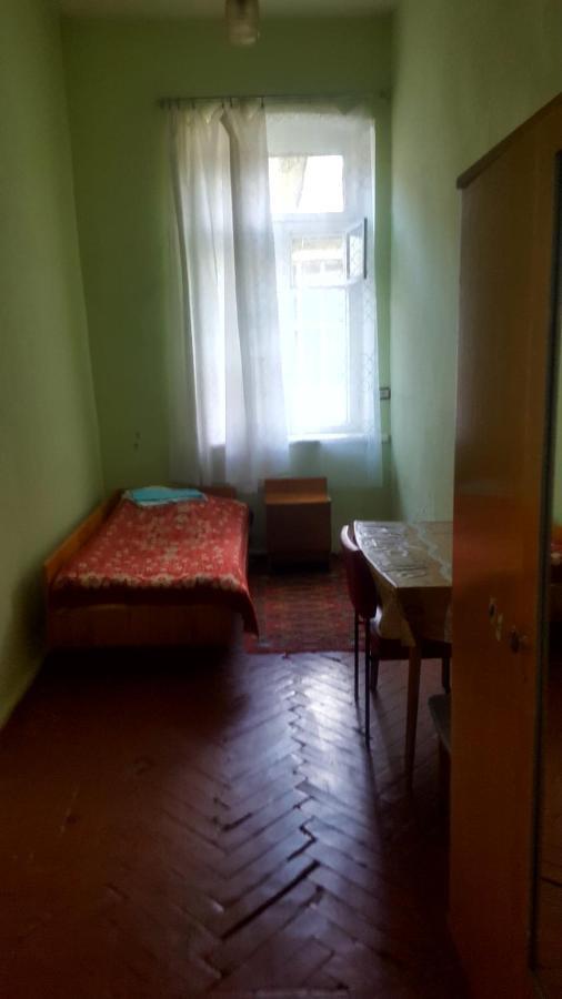 Firuza Hostel ボルジョミ エクステリア 写真