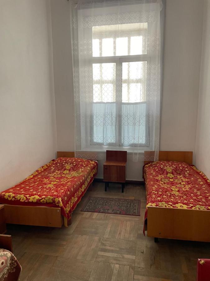 Firuza Hostel ボルジョミ エクステリア 写真