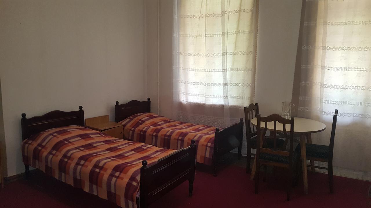 Firuza Hostel ボルジョミ エクステリア 写真