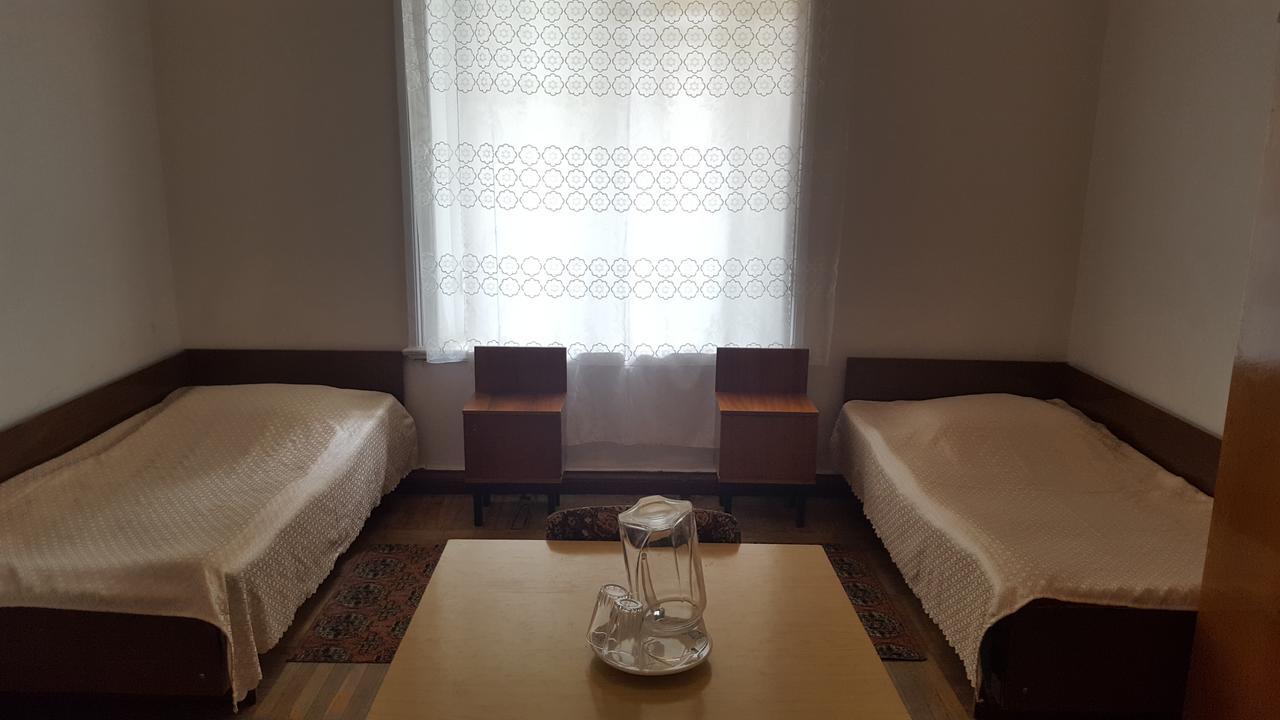 Firuza Hostel ボルジョミ エクステリア 写真