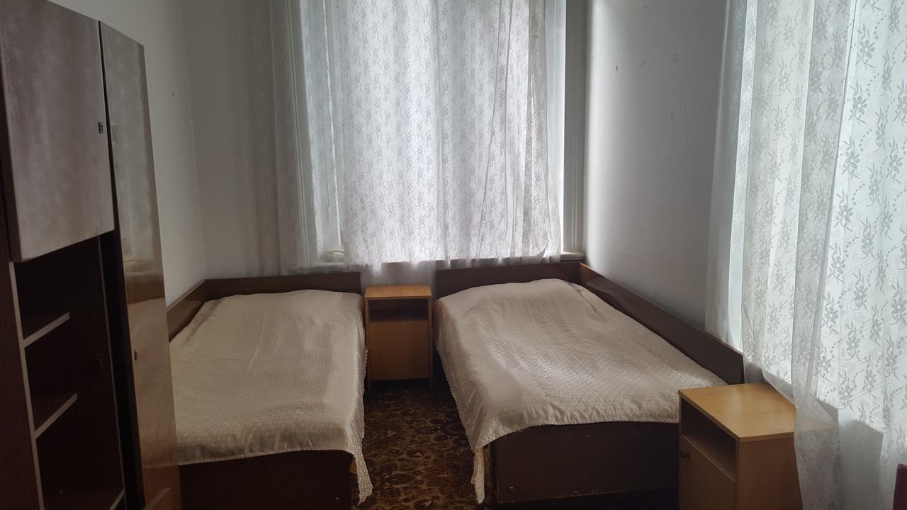 Firuza Hostel ボルジョミ エクステリア 写真
