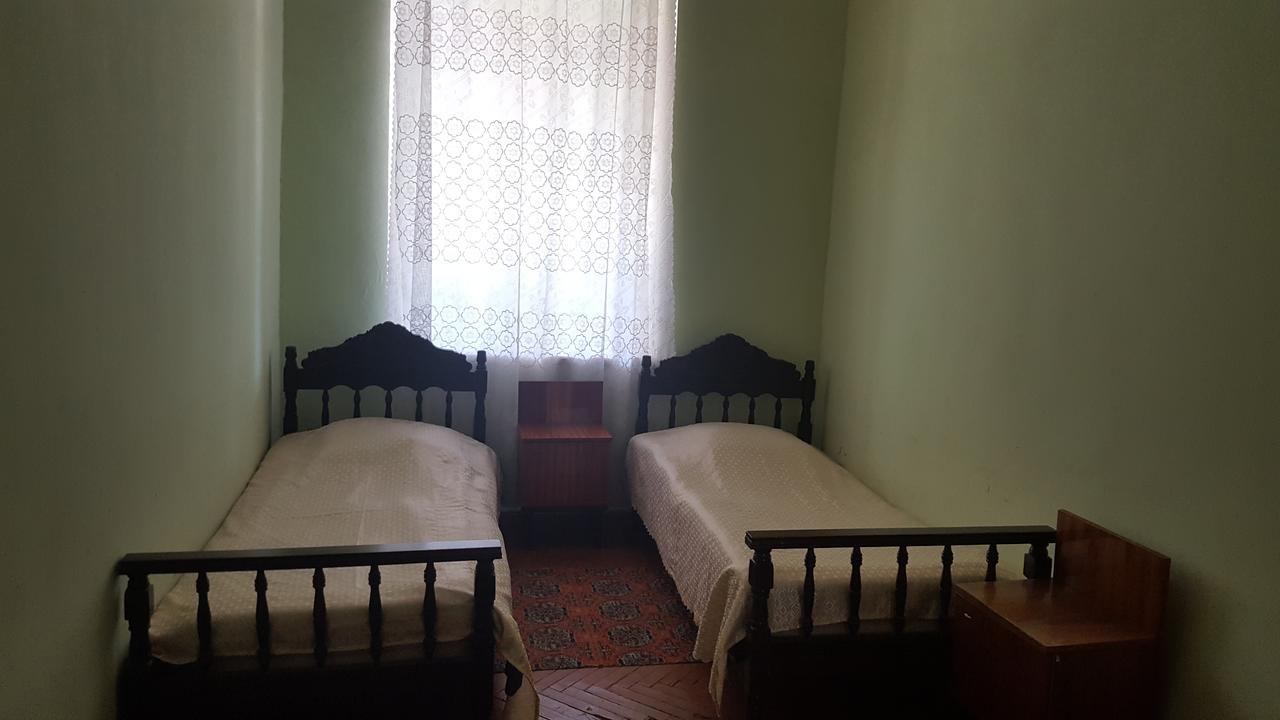 Firuza Hostel ボルジョミ エクステリア 写真