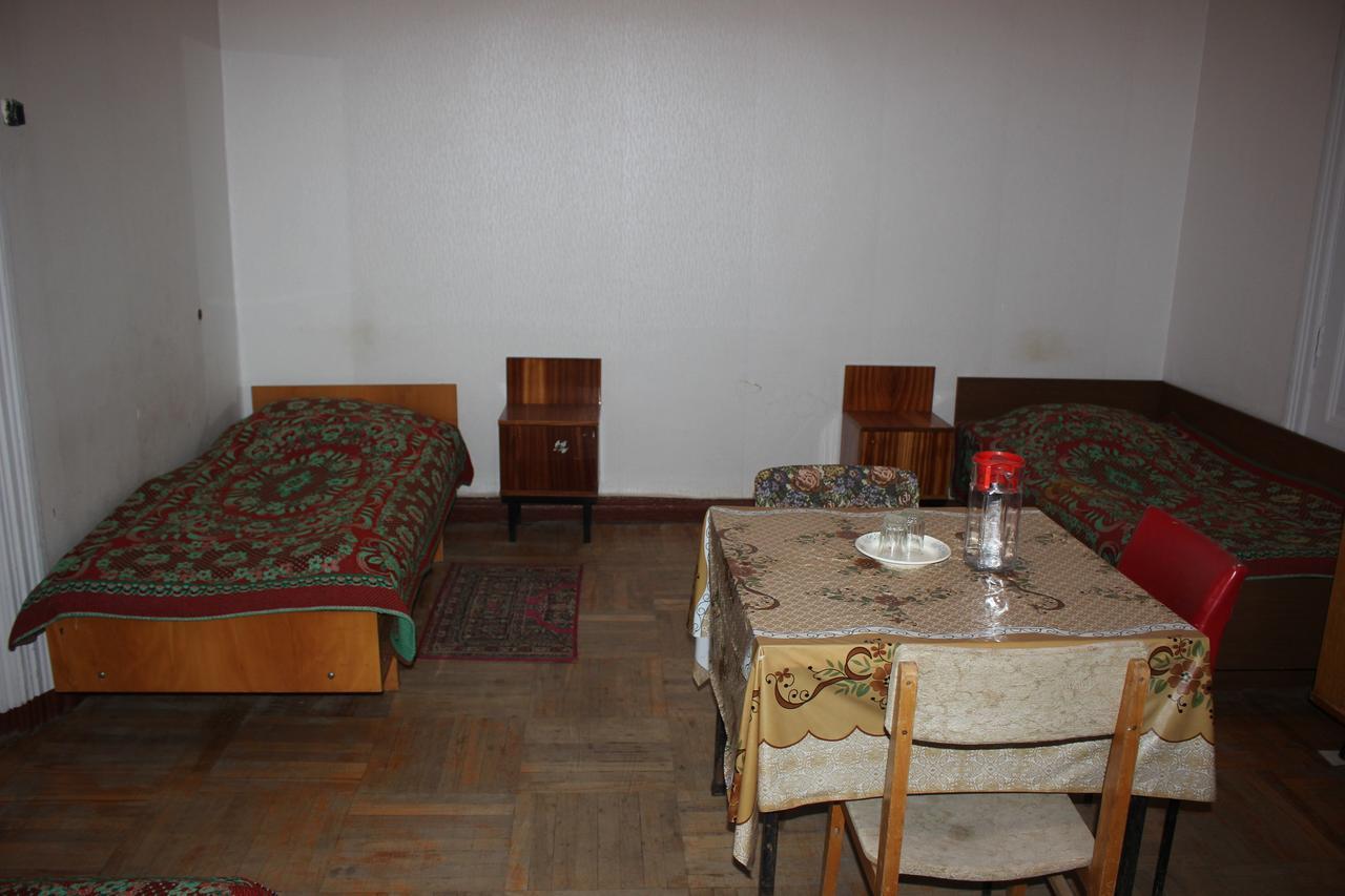 Firuza Hostel ボルジョミ エクステリア 写真