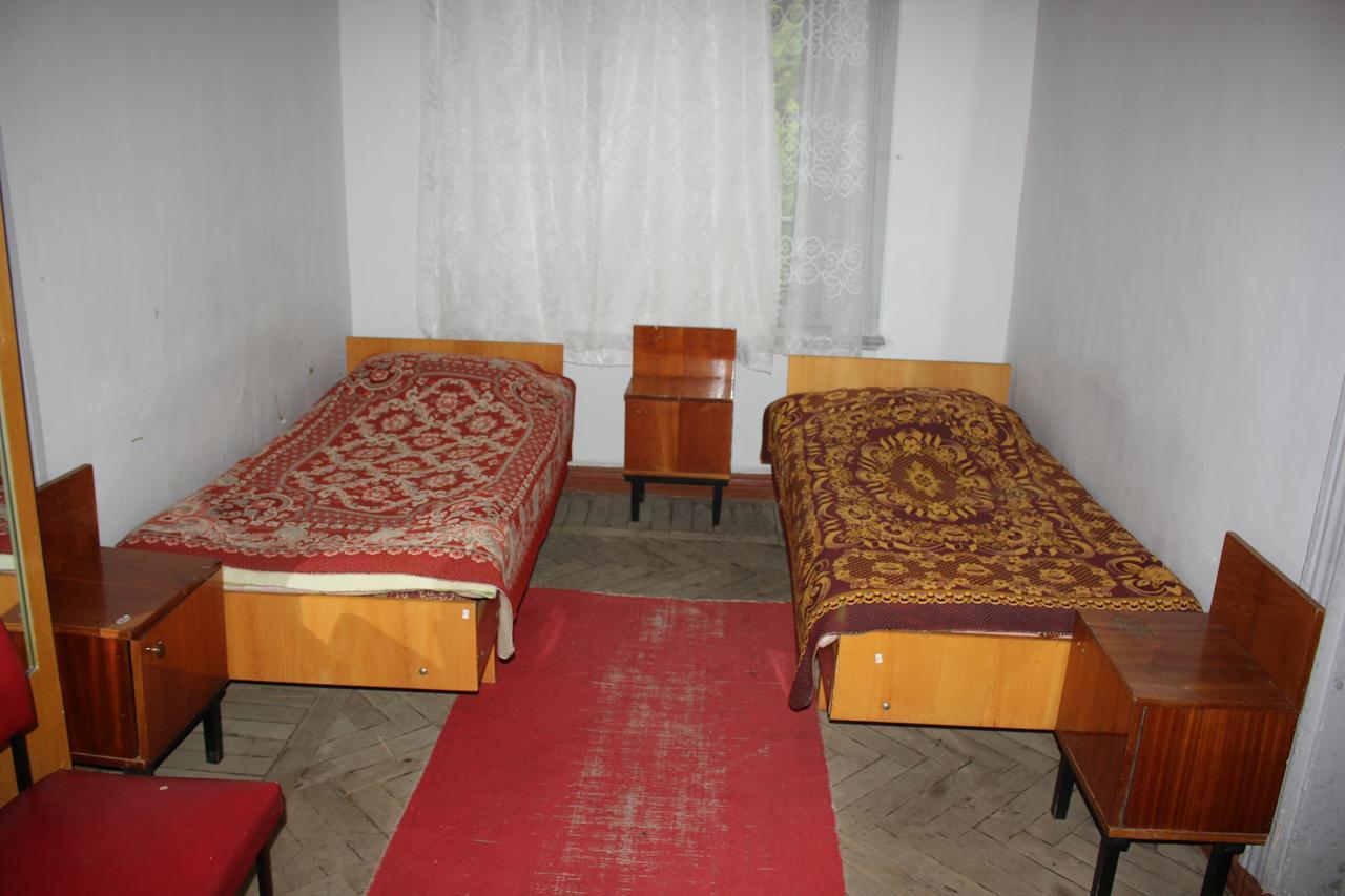 Firuza Hostel ボルジョミ エクステリア 写真
