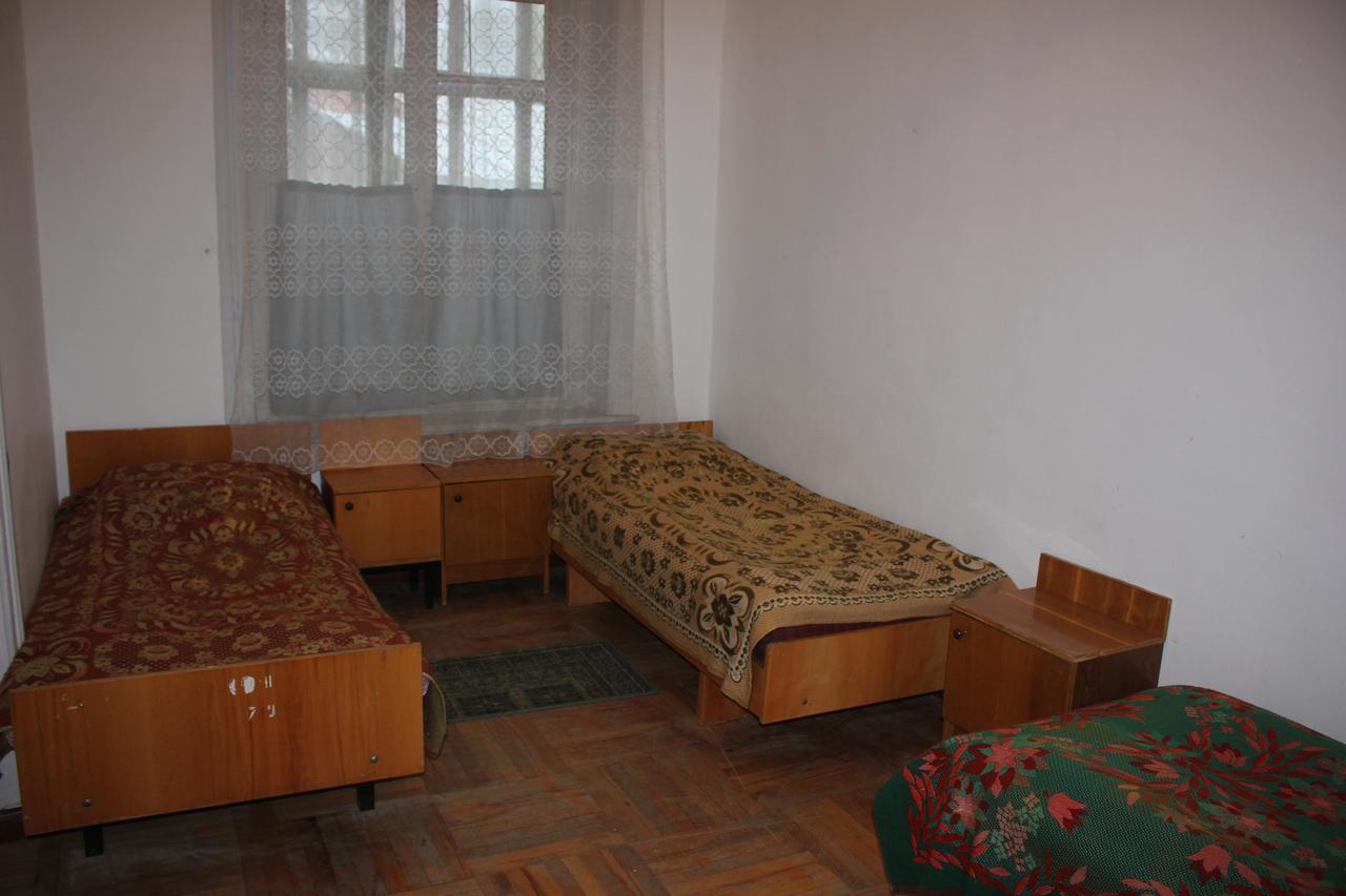 Firuza Hostel ボルジョミ エクステリア 写真